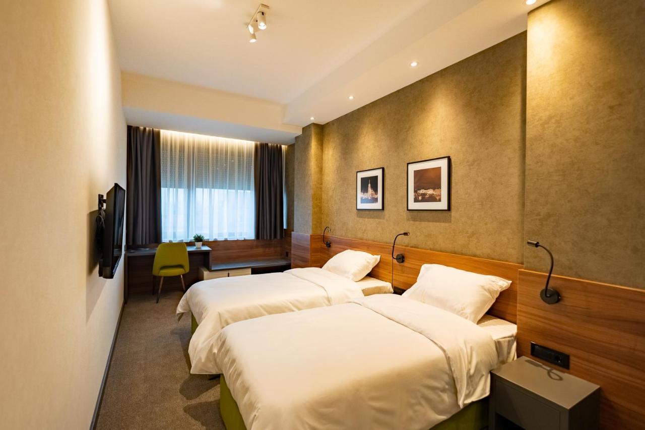 Hotel Element Novi Sad Esterno foto