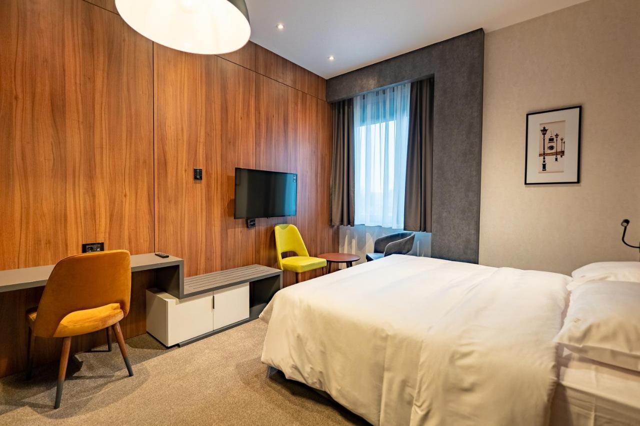 Hotel Element Novi Sad Esterno foto